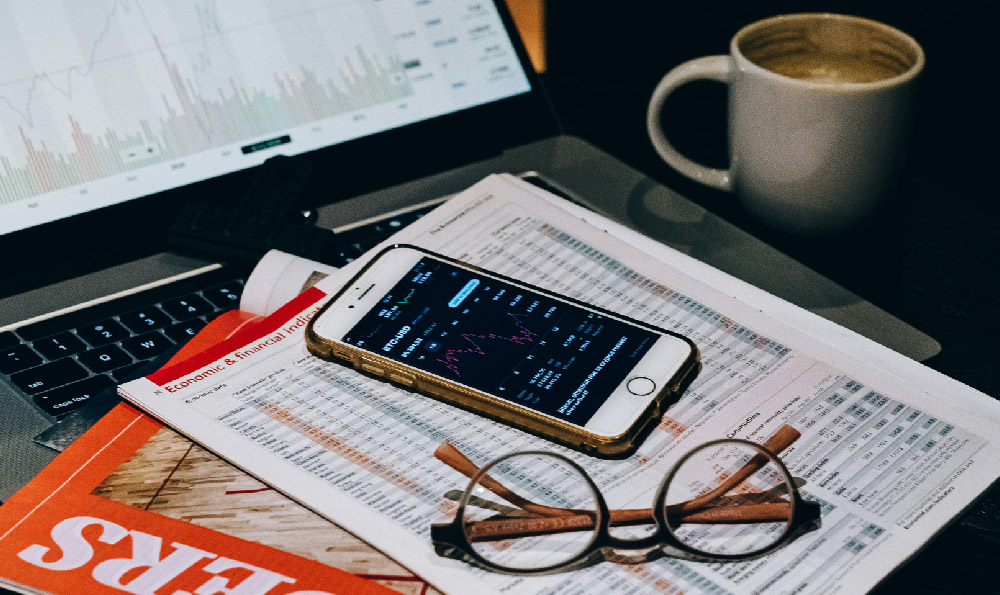 

How To Make Money Online With FeetFinder