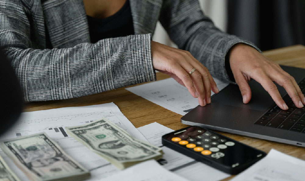 Currency Trading: What is it, and How Can You Invest?
