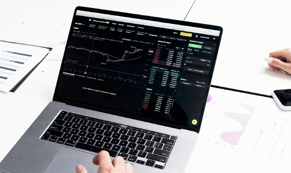 

Upside App Monetization: How It Earns Revenue and Makes Money