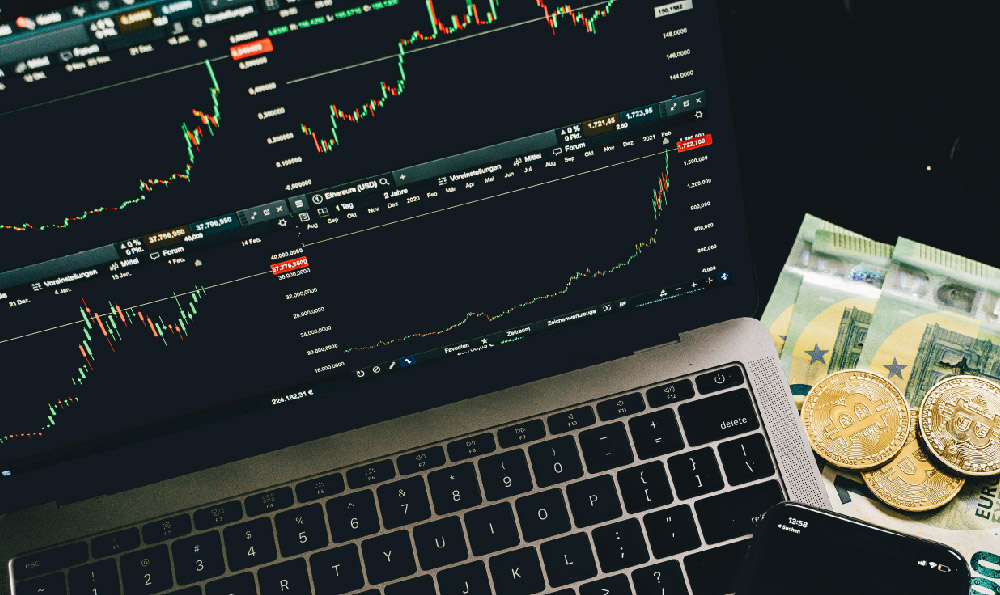 Is Investing in Bitcoin Worth It? Or Is It Risky?
