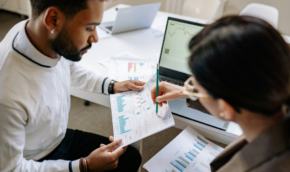 How Much Does a Chief Investment Officer Earn, and What Factors Influence Their Salary?